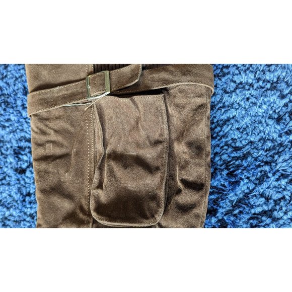 💜Chic Suede Knee-High Boots with Buckle Detail - Size 10 - Picture 5 of 10